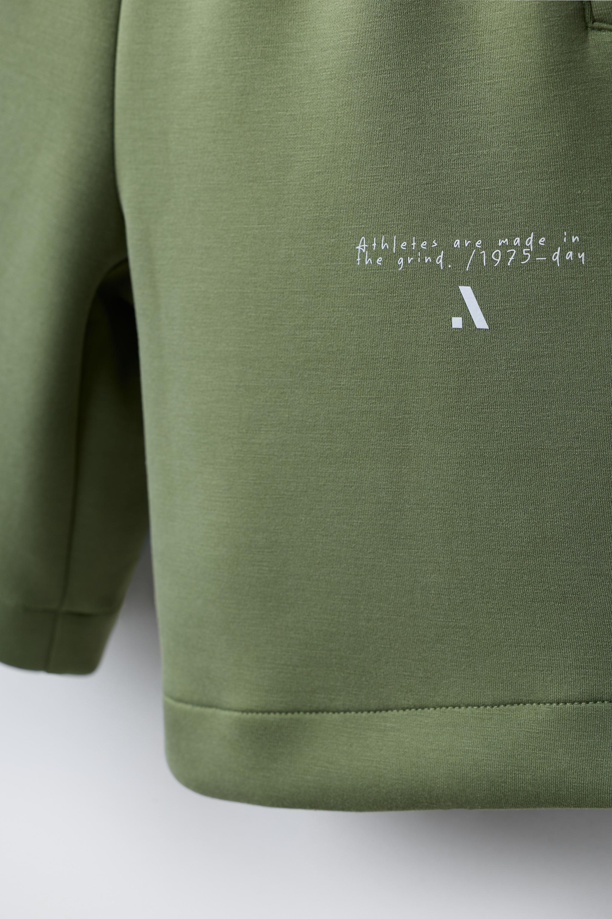 ATHLETIC LOGO SHORTS